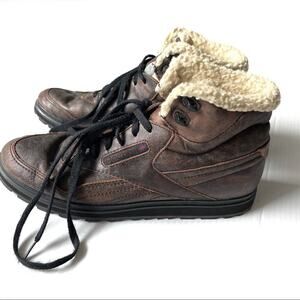 Vintage Reebok leather high tops men’s size 9 brown leather Sherpa lining